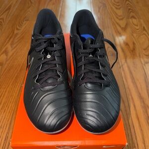 Nike Men's Black Athletic Shoes